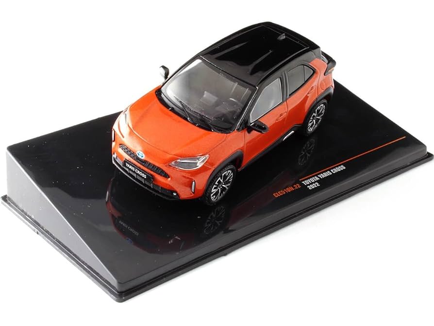 トヨタ Yaris Cross 1/43 スケール Ixo 1:43 Toyota Yaris Cross year 2022 orange metallic